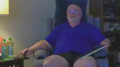 Snapshot of old_guy111 chatting on 14, 5, 2026 old_guy111 online show from 14, 5, 2026