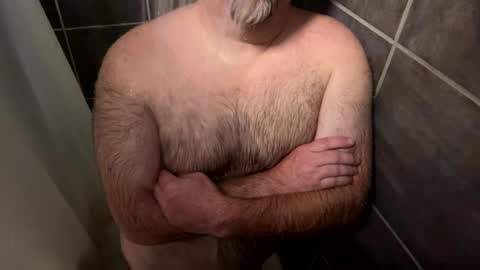 Snapshot of oldbones2 chatting on 3, 10, 2025 oldbones2 online show from 3, 10, 2025