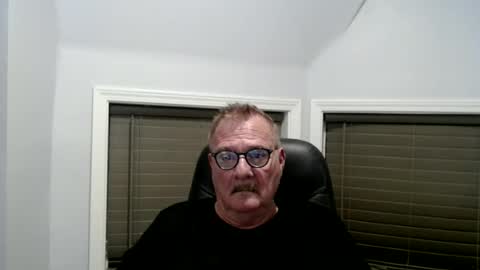 Snapshot of oldguybigd chatting on 7, 7, 2026 oldguybigd online show from 7, 7, 2026