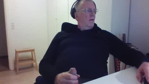 Snapshot of oldth chatting on 1, 1, 2025 oldth online show from 1, 1, 2025