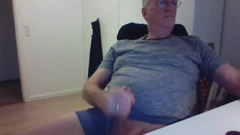 Snapshot of oldth chatting on 7, 1, 2025 oldth online show from 7, 1, 2025