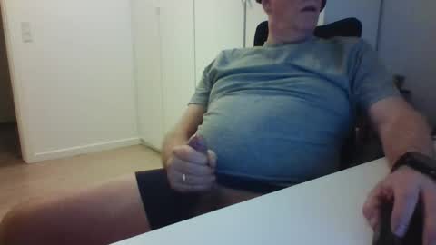 Snapshot of oldth chatting on 10, 2, 2025 oldth online show from 10, 2, 2025