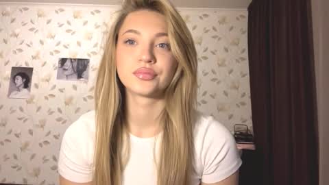 Snapshot of oletaguinyard chatting on 30, 10, 2025 Kem online show from 30, 10, 2025