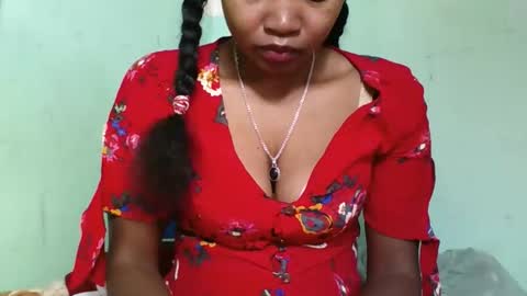 Snapshot of olgaaldy chatting on 8, 10, 2025 olgaaldy online show from 8, 10, 2025