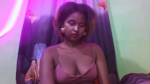 olinah610 online show from 4, 12, 2025