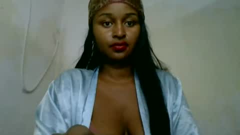 Snapshot of olinah610 chatting on 24, 6, 2026 olinah610 online show from 24, 6, 2026