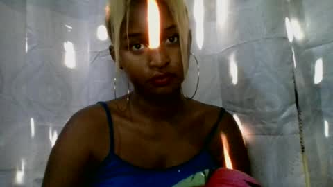 Snapshot of olinah610 chatting on 10, 7, 2026 olinah610 online show from 10, 7, 2026