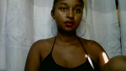 Snapshot of olinah610 chatting on 12, 7, 2026 olinah610 online show from 12, 7, 2026