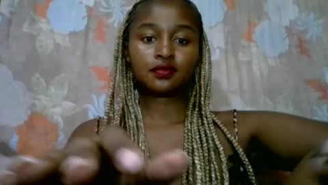 Snapshot of olinah610 chatting on 17, 7, 2026 olinah610 online show from 17, 7, 2026