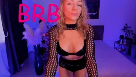 oliva_candy online show from 11, 3, 2025