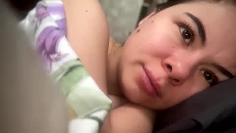 Snapshot of olivepeach chatting on 4, 12, 2024 Oil online show from 4, 12, 2024