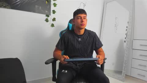 Oliver bray online show from 28, 2, 2025