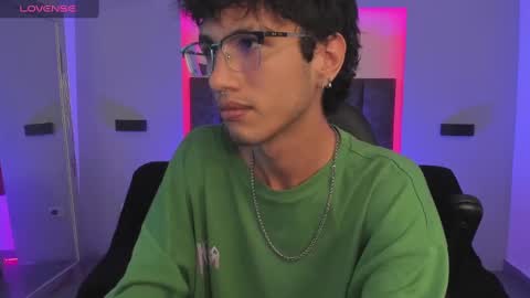 Oliver fast online show from 2, 2, 2025