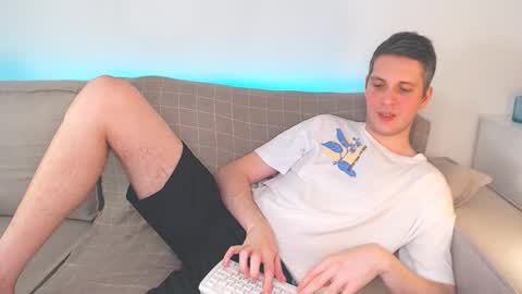 Oliver online show from 12, 2, 2025