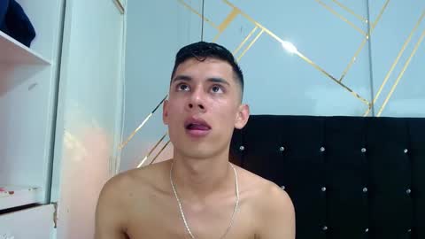Snapshot of oliver_king_sex chatting on 13, 2, 2025 Oliver Smith online show from 13, 2, 2025