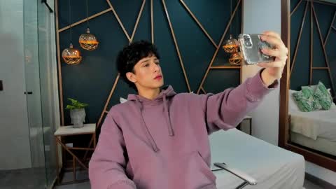  OLIVER  online show from 8, 4, 2026