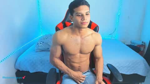 Snapshot of oliver_thompsson chatting on 9, 7, 2026 oliver thompsson online show from 9, 7, 2026