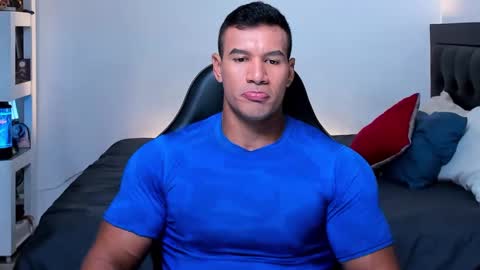 Snapshot of oliver_tommy chatting on 13, 9, 2025 oliver_tommy online show from 13, 9, 2025