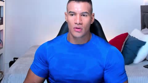 Snapshot of oliver_tommy chatting on 20, 9, 2025 oliver_tommy online show from 20, 9, 2025