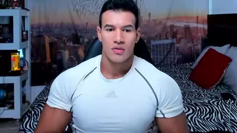 Snapshot of oliver_tommy chatting on 16, 10, 2025 oliver_tommy online show from 16, 10, 2025