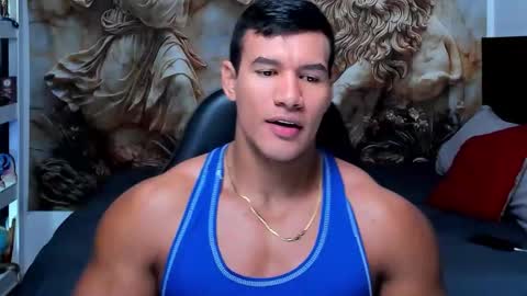 Snapshot of oliver_tommy chatting on 23, 10, 2025 oliver_tommy online show from 23, 10, 2025