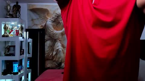 Snapshot of oliver_tommy chatting on 28, 10, 2025 oliver_tommy online show from 28, 10, 2025