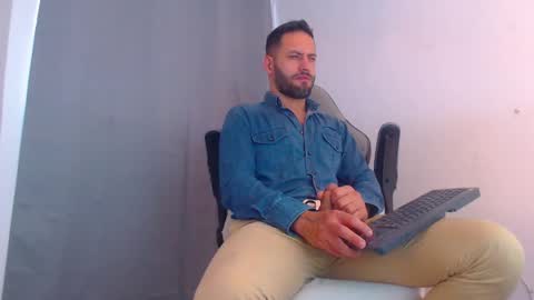 oliver online show from 2, 1, 2025