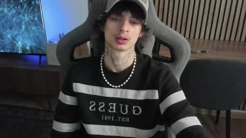 oliverrgroove online show from 16, 4, 2026