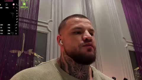 Snapshot of oliversport chatting on 25, 10, 2025 OliverSport online show from 25, 10, 2025