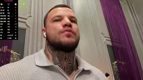 Snapshot of oliversport chatting on 28, 11, 2025 OliverSport online show from 28, 11, 2025