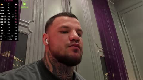 Snapshot of oliversport chatting on 29, 11, 2025 OliverSport online show from 29, 11, 2025