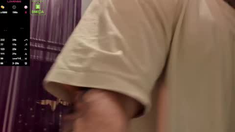 Snapshot of oliversport chatting on 3, 12, 2025 OliverSport online show from 3, 12, 2025