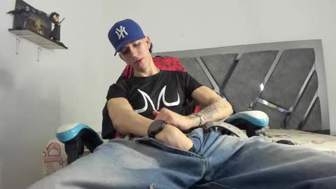 oliverthompson_01 online show from 21, 2, 2025