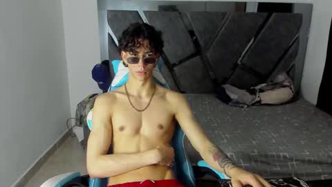 oliverthompson_01 online show from 11, 10, 2025