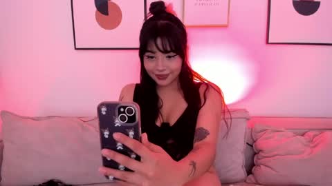 olivia_dluxe online show from 18, 4, 2026