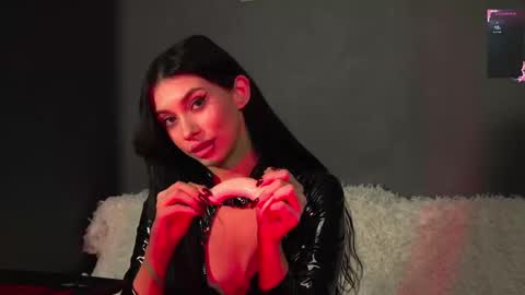 Olivia Faye online show from 19, 9, 2025