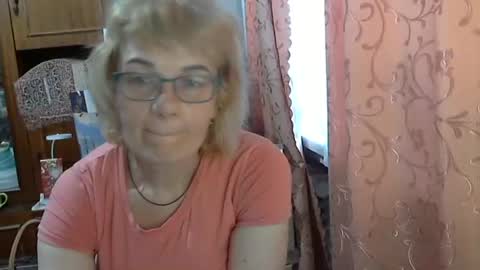 Snapshot of olivia_mia25 chatting on 7, 6, 2026 Olivia Mia online show from 7, 6, 2026