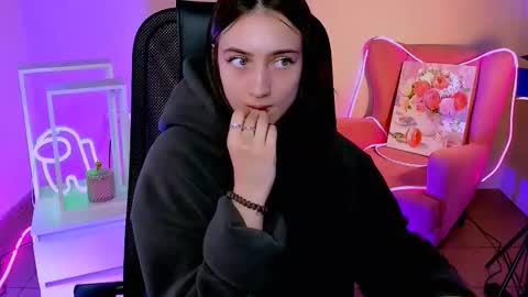 Snapshot of olivia_norton_ chatting on 30, 9, 2025 olivia_norton_ online show from 30, 9, 2025