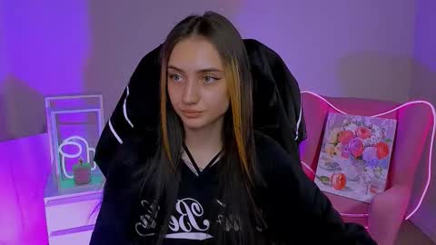 Snapshot of olivia_norton_ chatting on 16, 10, 2025 olivia_norton_ online show from 16, 10, 2025