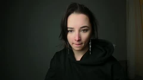 Snapshot of olivia_oliv chatting on 2, 3, 2025 Olivia online show from 2, 3, 2025