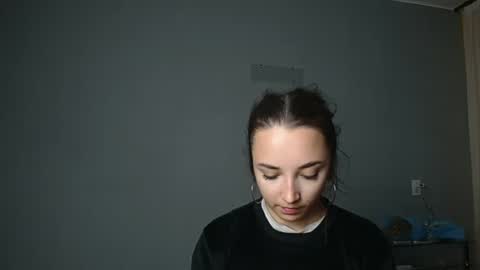 Snapshot of olivia_oliv chatting on 18, 9, 2025 Olivia online show from 18, 9, 2025