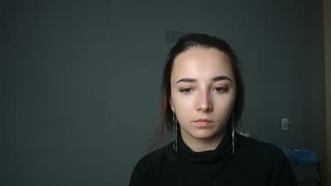 Snapshot of olivia_oliv chatting on 27, 9, 2025 Olivia online show from 27, 9, 2025