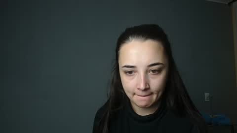 Snapshot of olivia_oliv chatting on 28, 9, 2025 Olivia online show from 28, 9, 2025