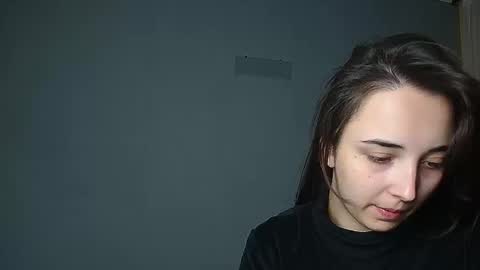 Snapshot of olivia_oliv chatting on 3, 10, 2025 Olivia online show from 3, 10, 2025