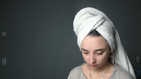 Snapshot of olivia_oliv chatting on 10, 10, 2025 Olivia online show from 10, 10, 2025