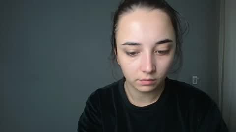 Snapshot of olivia_oliv chatting on 19, 10, 2025 Olivia online show from 19, 10, 2025