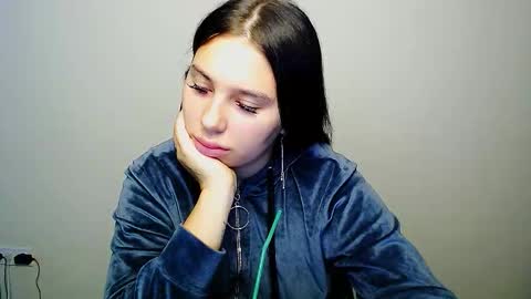 Olivia online show from 4, 10, 2025