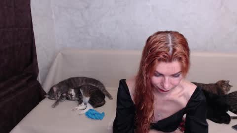 Snapshot of olivia_redd chatting on 18, 11, 2025 Olivia online show from 18, 11, 2025