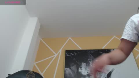 Snapshot of olivia_russo chatting on 19, 10, 2025 Olivia online show from 19, 10, 2025