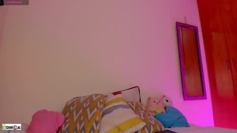 olivia_s19 online show from 8, 3, 2025